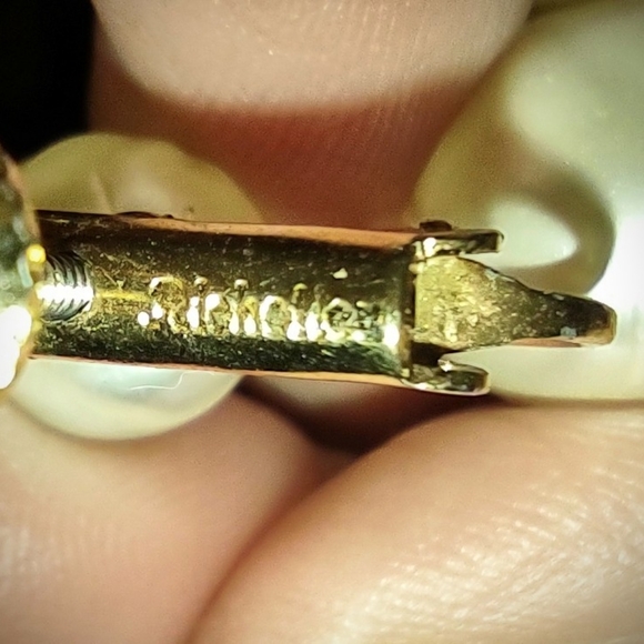 Vintage High-end Clip on Pearl Earrings - Picture 3 of 7